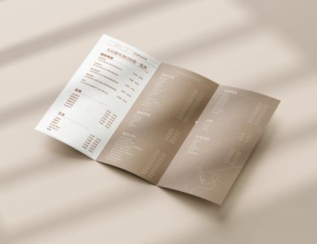 大型折頁印刷廠 - 吉印通自有工廠，設(shè)備先進(jìn)